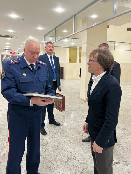 выставка Николая Добрина в СК Росси